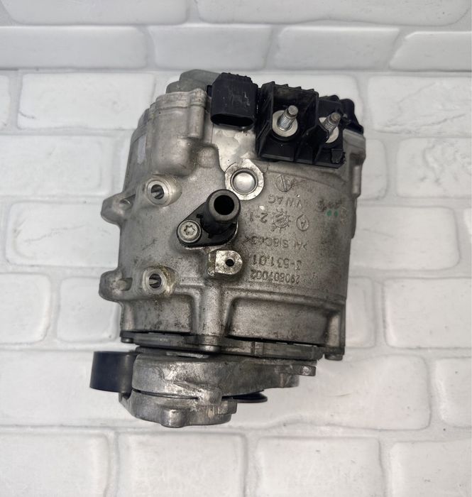 Генератор Алтернатор AUDI A6 A7 A8 Q7 Q8 4N0903028H