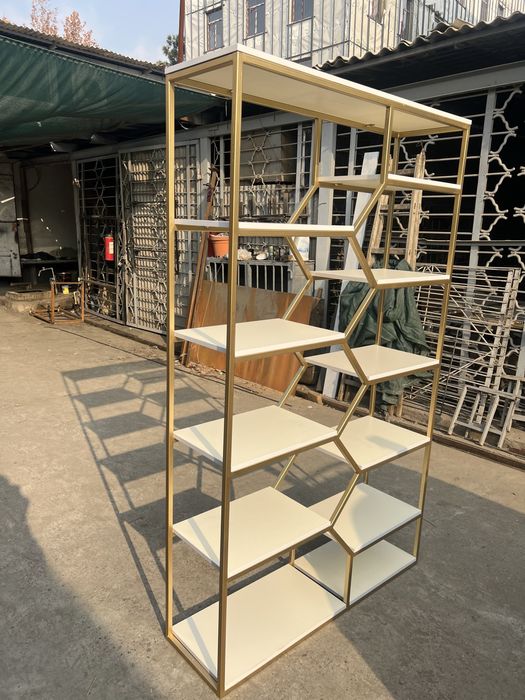 Лофт мебел стелаж