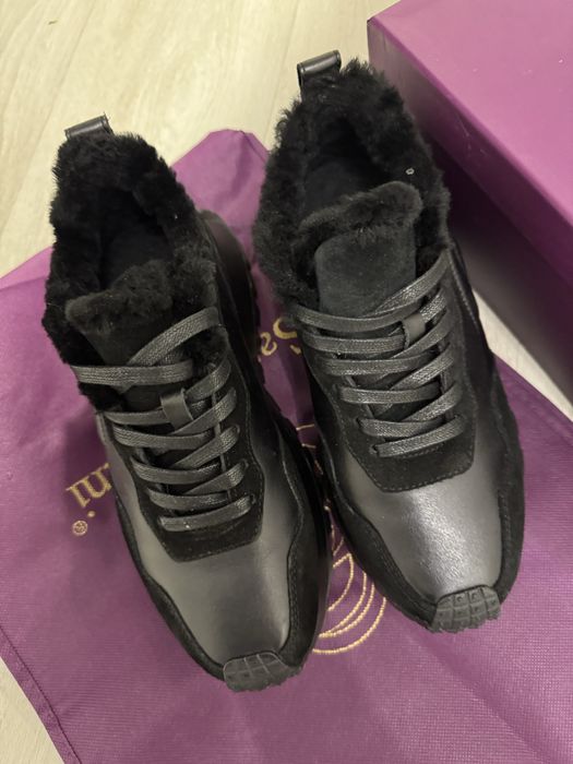 Обувь зимняя (кроссовки)