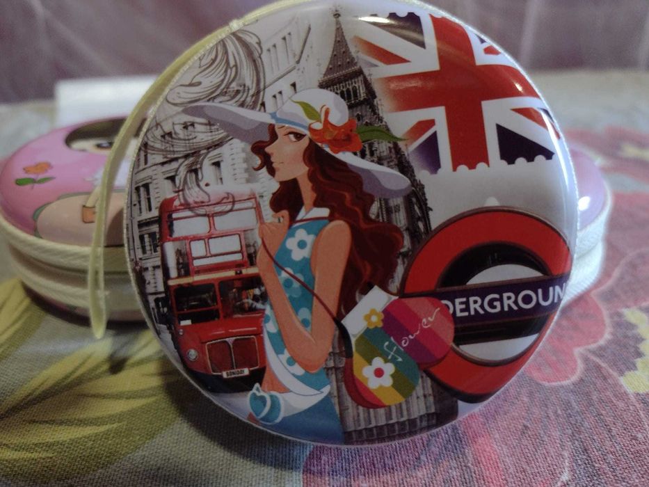 Кръгъл метален несесер - малък