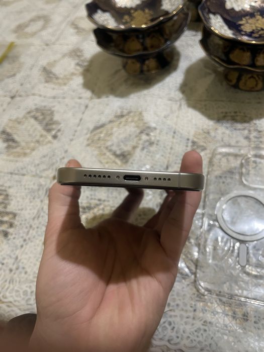 Iphone 15 Pro Max 256GB sotiladi xolati ideal yengi pashti