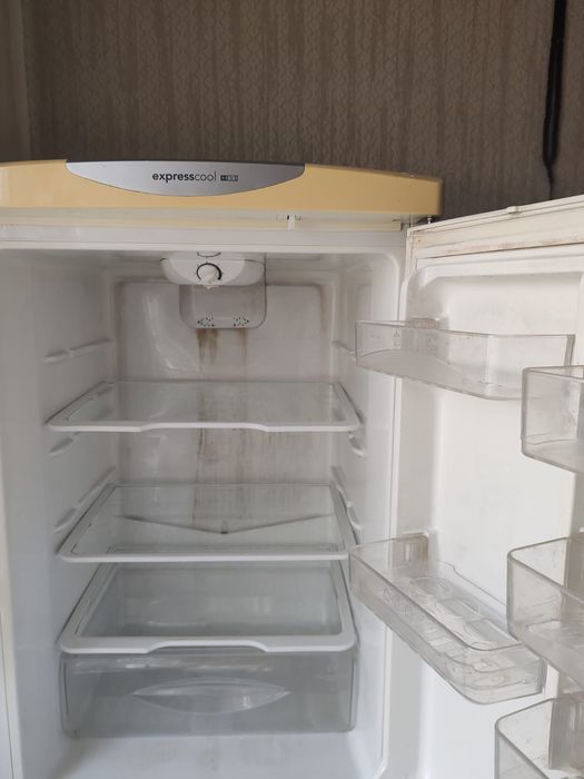 Продам холодильник рабочий