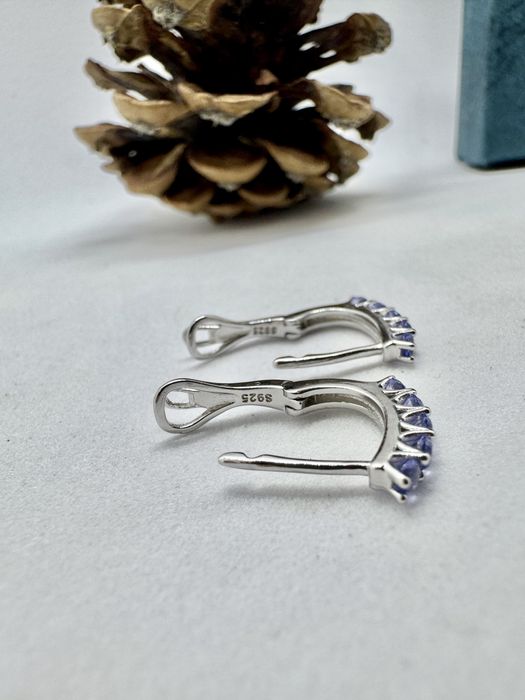 Сребърни обеци с танзанит