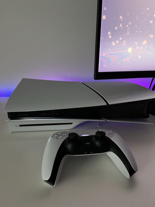 Vand sau schimb ps5 slim disc edition 1TB