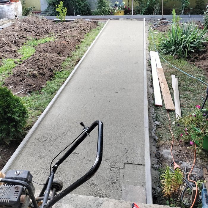 Echipa constructori exterioare și interioare