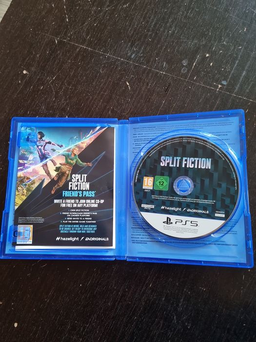 Joc Split Fiction PS5