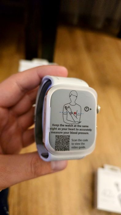 Смарт часовник HUAWEI WATCH D2