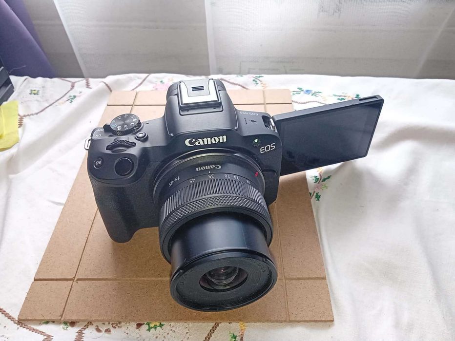 Aparat foto Mirrorless CANON EOS R50 24.2MP 4K Wi-Fi negru Obiectiv 18-45mm IS STM