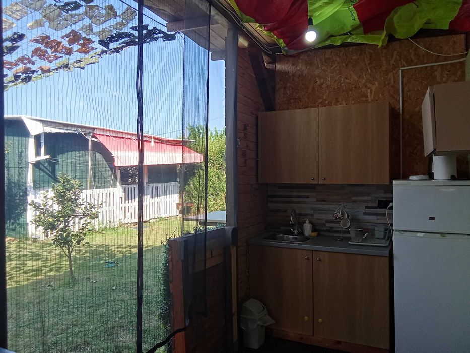 Дава под наем бунгало в Кариани до Канзас - 2500 евро/год.