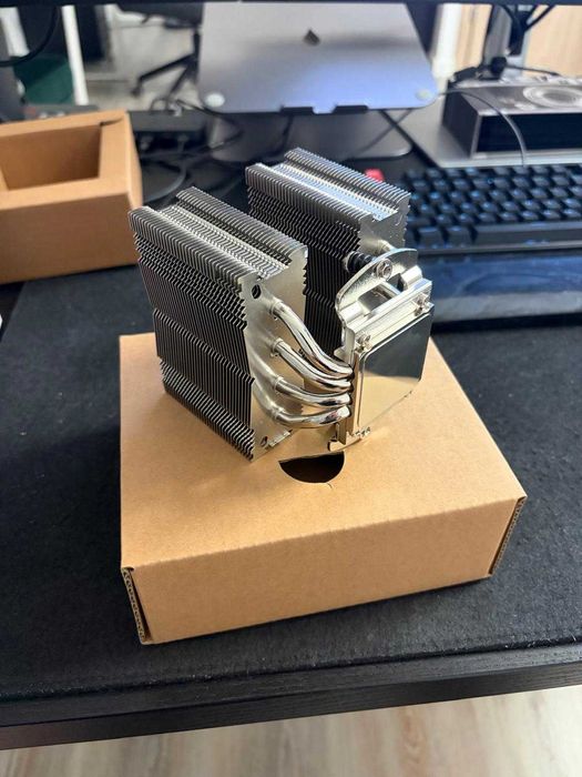 Cooler procesor Noctua NH-D9L