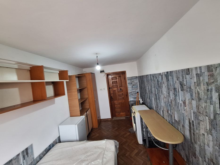 Proprietar vand camera sau închiriez