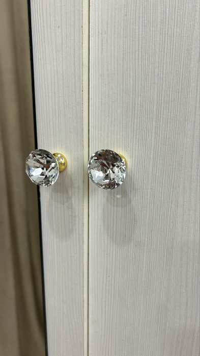 Продам белый шкаф б/у