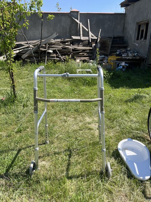 Инвалидная коляска