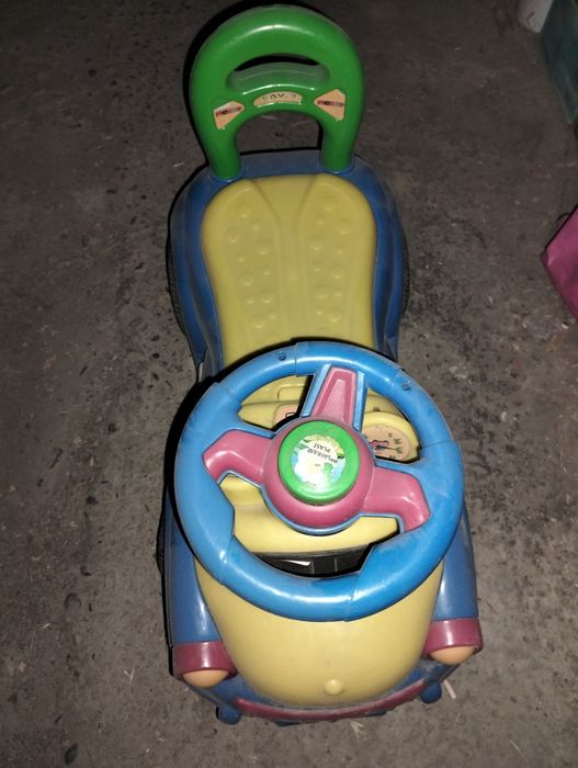 Машинка детская толокар