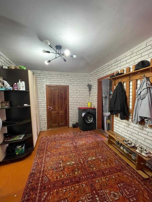 продам 4 комнатный дом