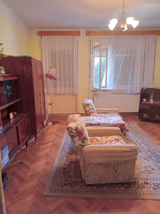 Vand casa particulara cu teren pe strada Depoului nr. 43, Oradea