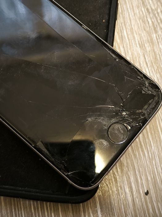 Iphone 5S, 6S состояние не известно