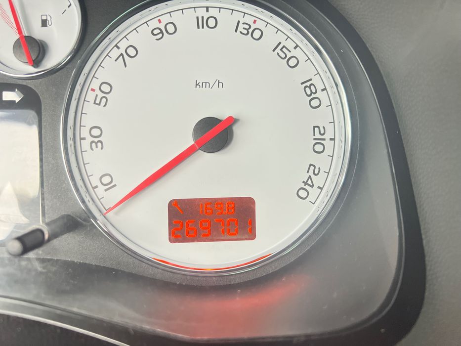 Vând Peugeot 307 CC Facelift