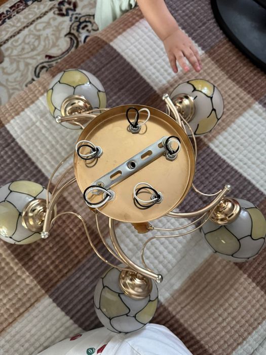 Продам люстру хорошем состоянием