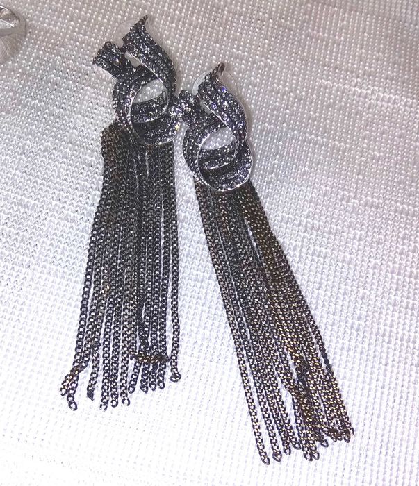 Серьги с кисточками из цепей