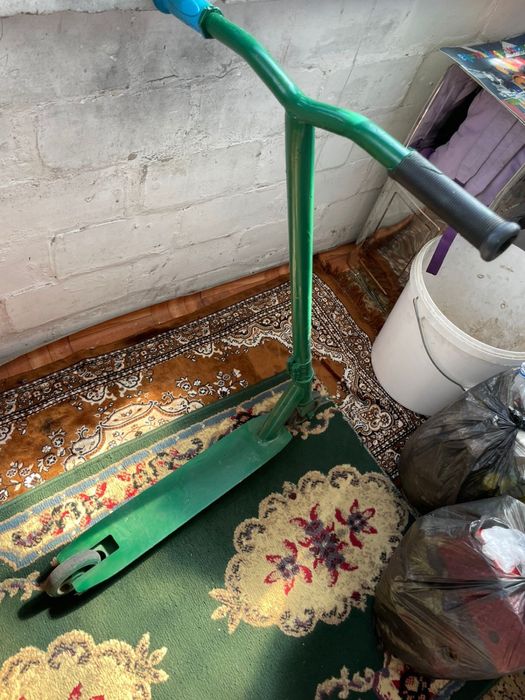 Продам самокат почти новый 2 шт