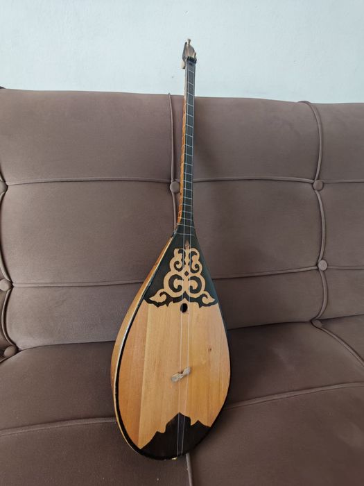 Продам домбру детскую