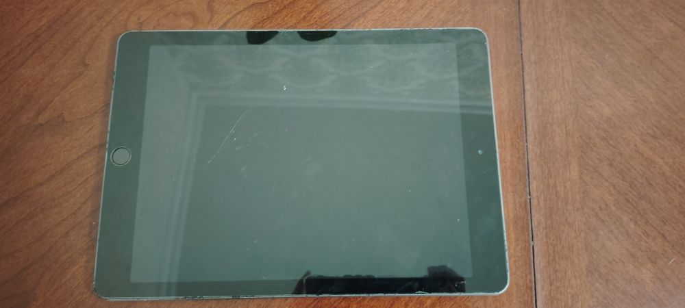 Ipad продам б/у без зарядки