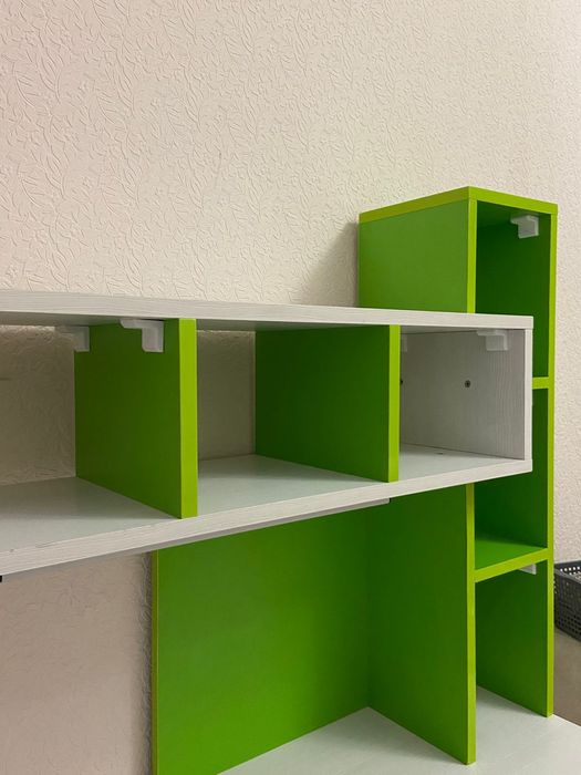 Стол письменный подростковый