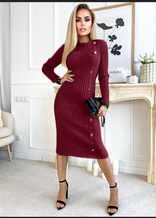 Rochițe tricotate cu nasturi