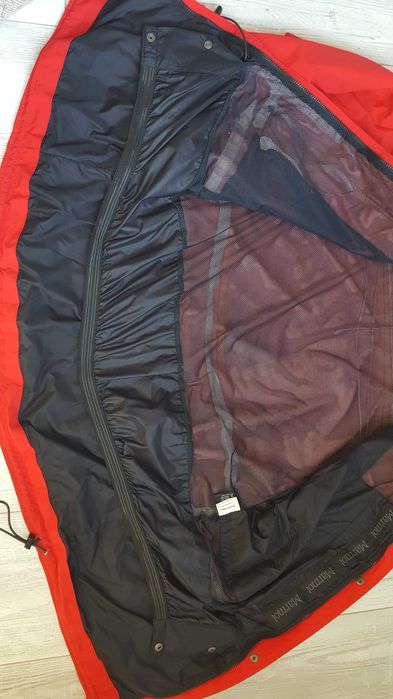 Зимно спортно червено яке MARMOT WINTER JAKET размер L
