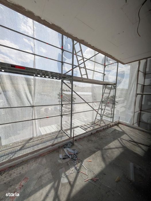 Apartament cu 2 camere, semifinisat, bloc cu lift, zona Cetatii