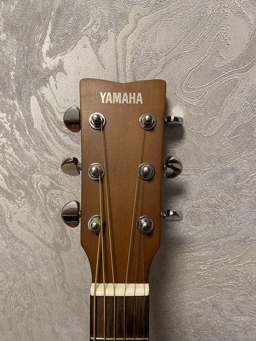 Акустическая Гитара YAMAHA F400