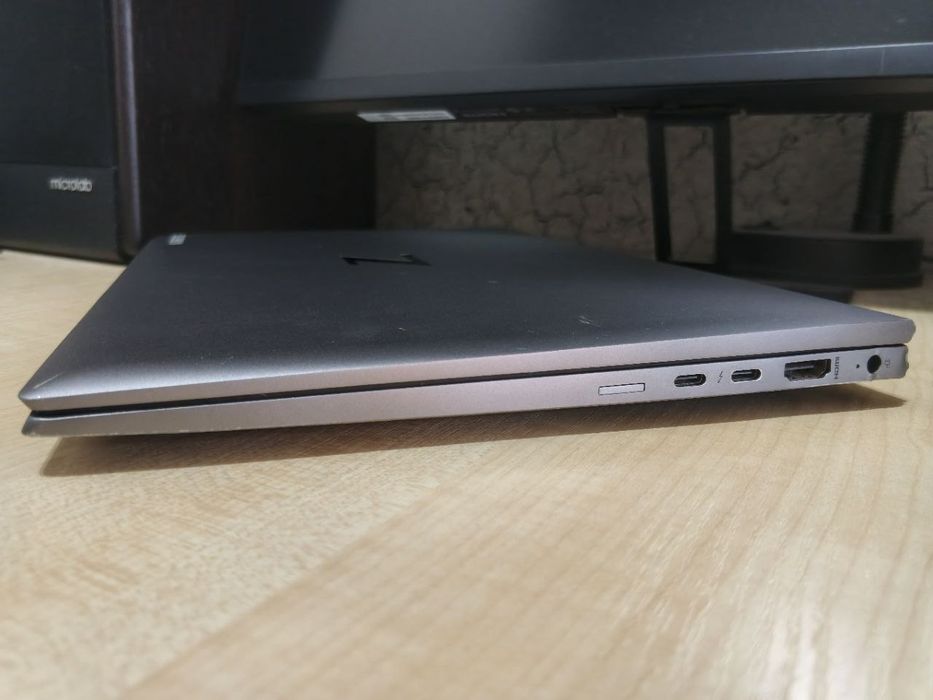 HP ZBook FireflyG7 14"IPS FHD/CORE i7-10610U/16GB/256GB/QuadroP520 4GB