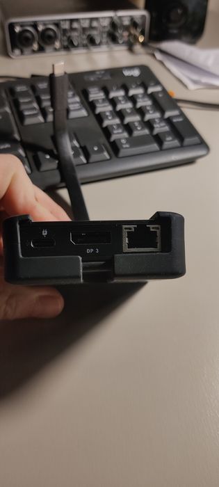 Dock USB‑C Cable Matters 201331 Triple DisplayPort, PowerDelivery 100W