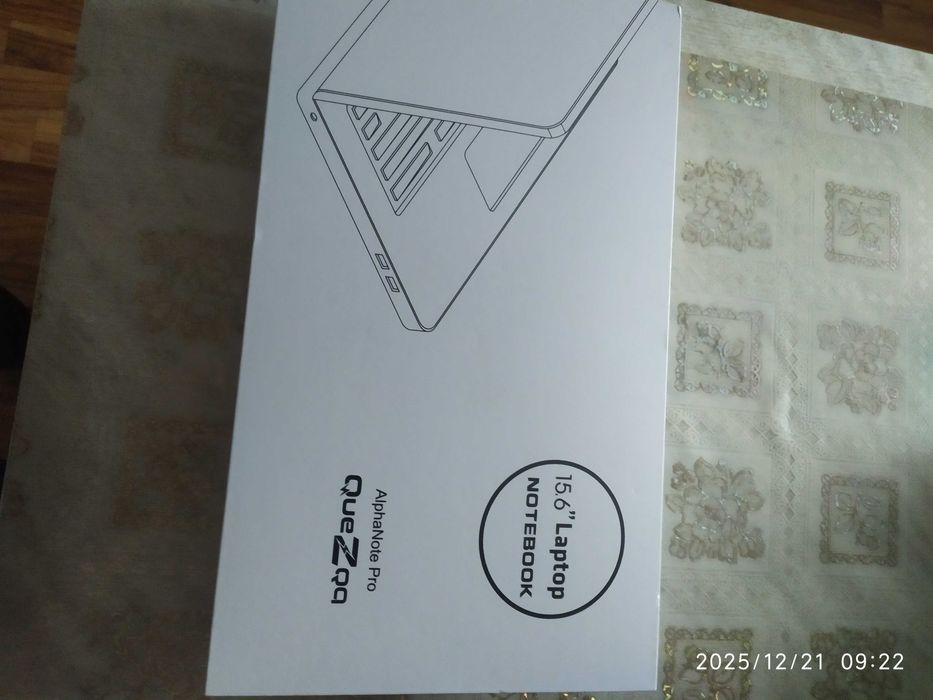 Ноутбук для работы и учебы.