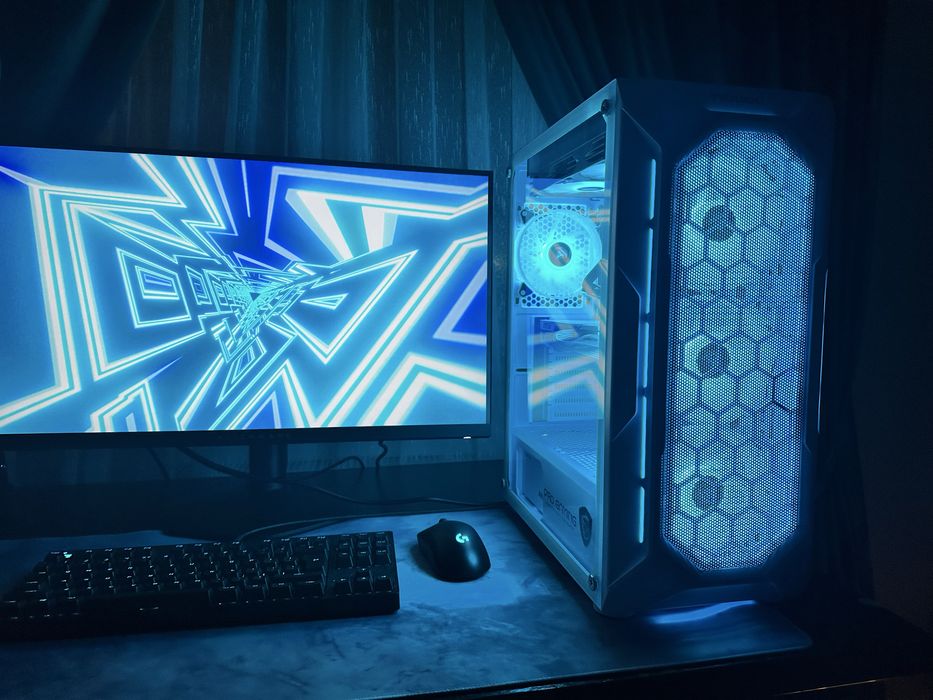 PC Gaming i7 12700KF RTX 5060 + monitoare si periferice contracost