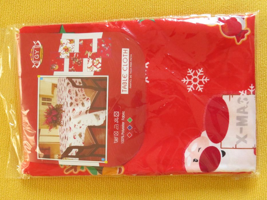 Fata de masa model de Craciun, 120 x 150 cm - Produs NOU