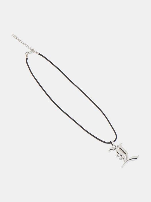 Кулон «L» из «Тетради смерти» — символ великого детектива