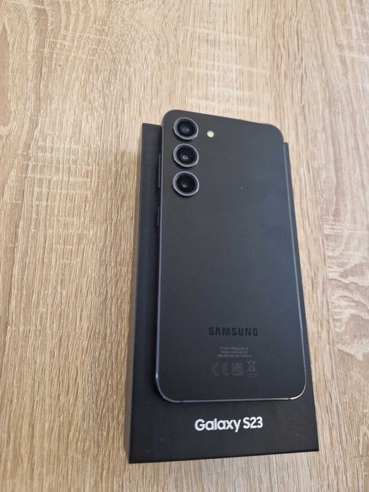 Продавам Samsung galaxy s 23