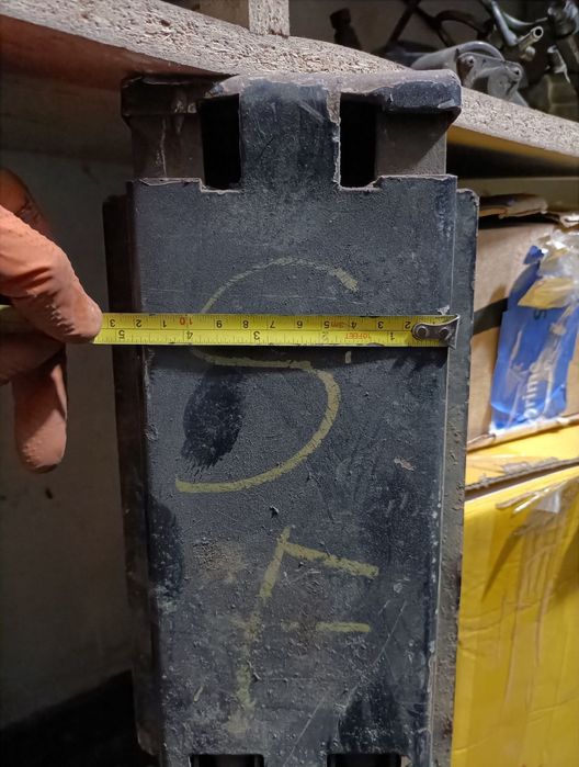 Stâlp pentru benă cu obloane pe mijloc centru, accept schimb