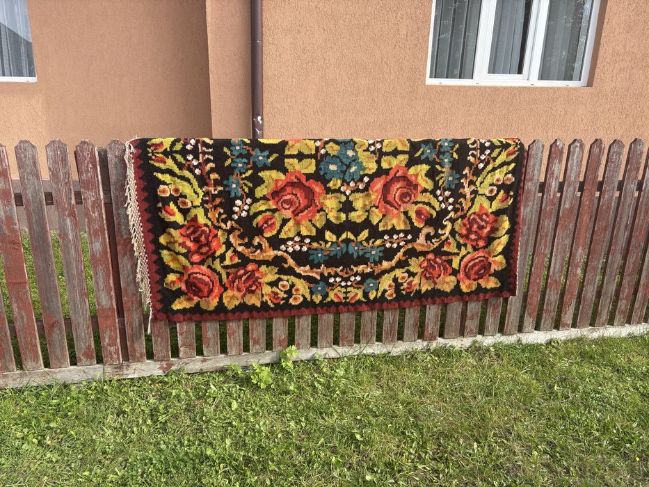 Vand covoare traditionale