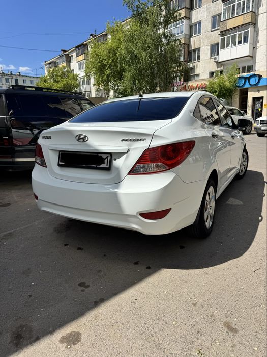 Продаю hyundai accent 2014