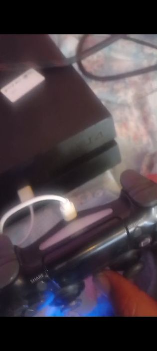 Sonu ps4 игровой преставка, ойынмен барлык заттарымен