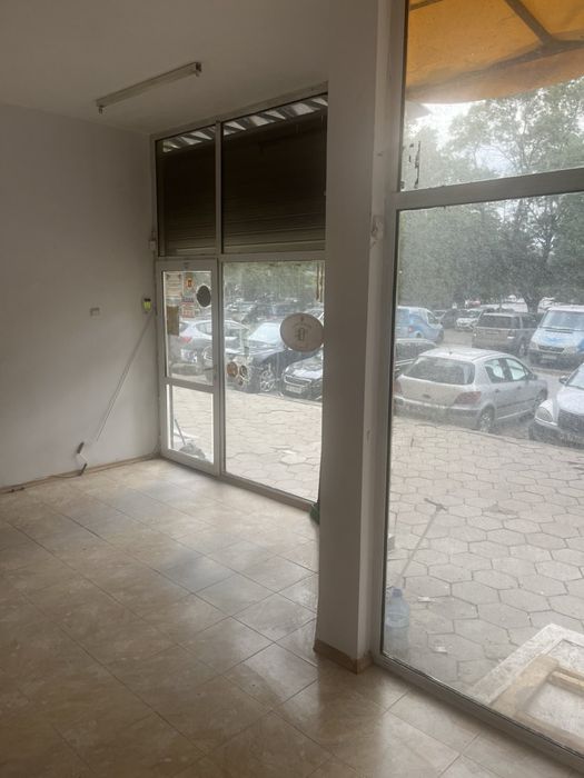 Дава се под наем Магазин в Пловдив, Тракия - 100 кв.м за 663 € - Снимка #2