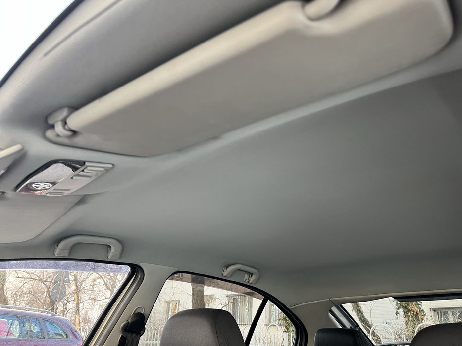 Retapitare plafon auto