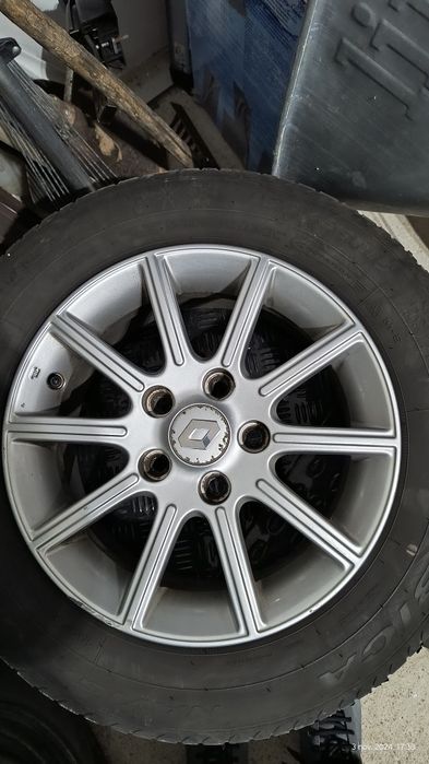 Două Jenti+cauciuc allseason debica295/65R15+1janta tablă
