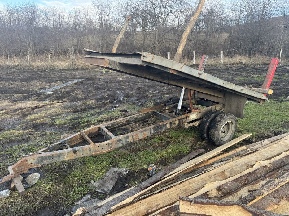 Vand remorca basculabila