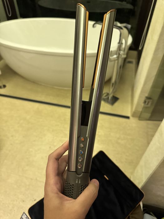 Dyson фен - выпрямитель