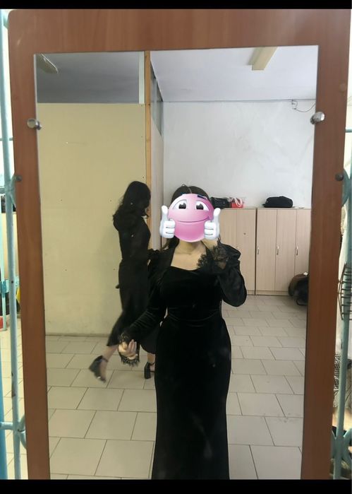 Вечерние платье в черном цвете