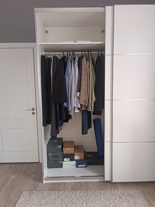 Продам спальный гарнитур IKEA в белом цвете